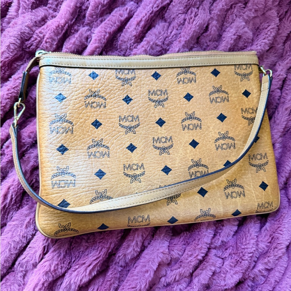 MCM Cognac Visetos Monogram Leather Wristlet with Black Accents - Picture 2 of 6